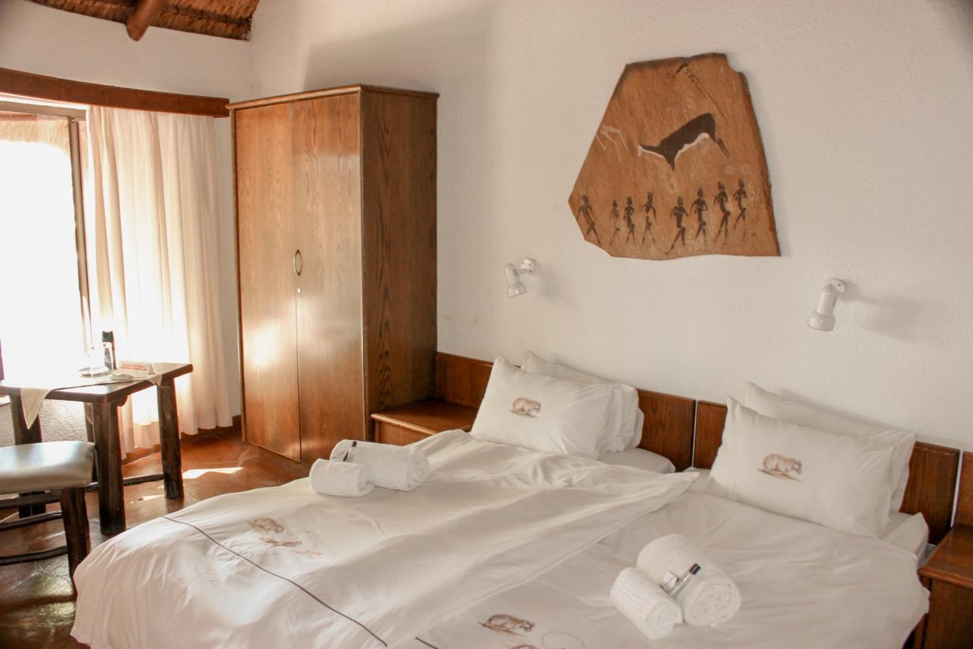 Omaruru Game Lodge Bagian luar foto